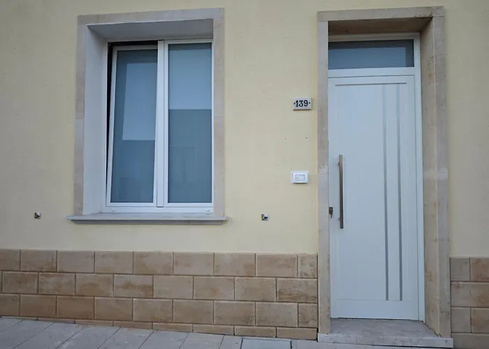 Niria 库斯托纳奇